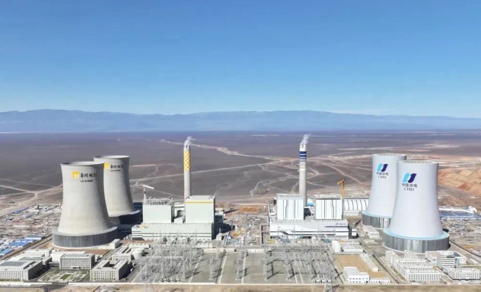 戈壁极境崛起智慧能源枢纽：恒峰g22助力 